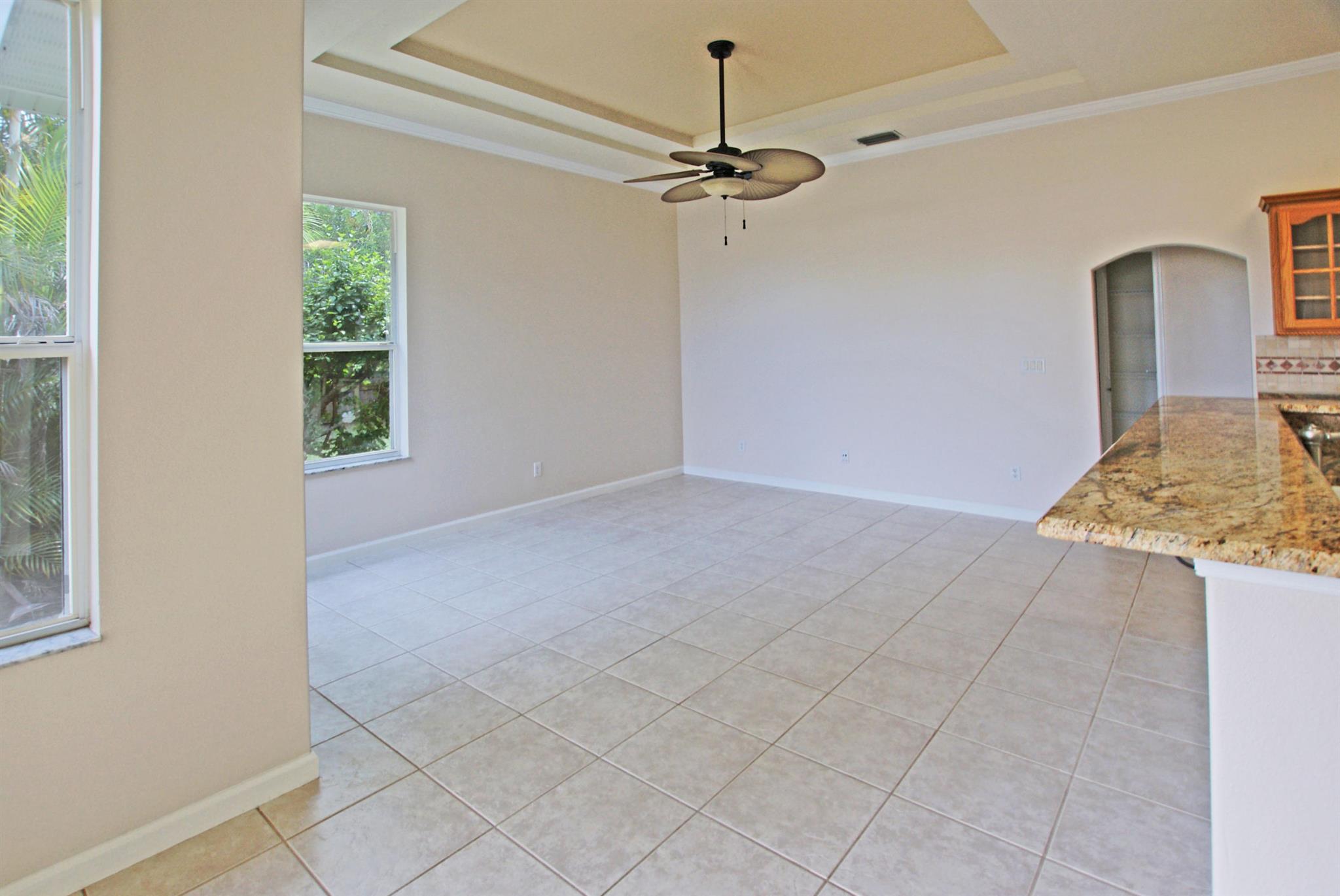 408 SW Ridgecrest Drive