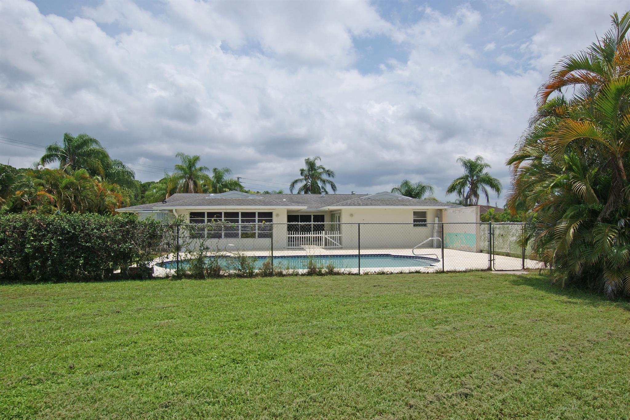 2899 SE Ginza Street