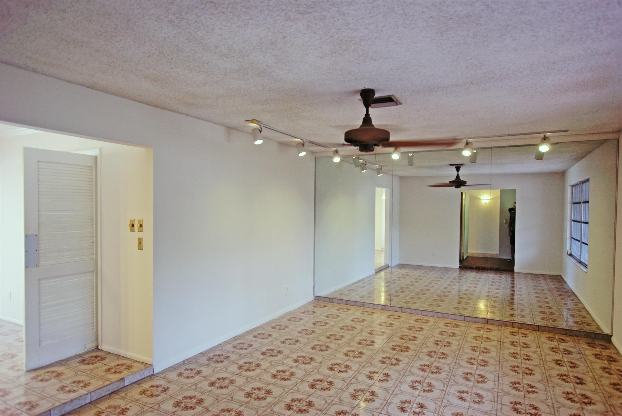 2899 SE Ginza Street