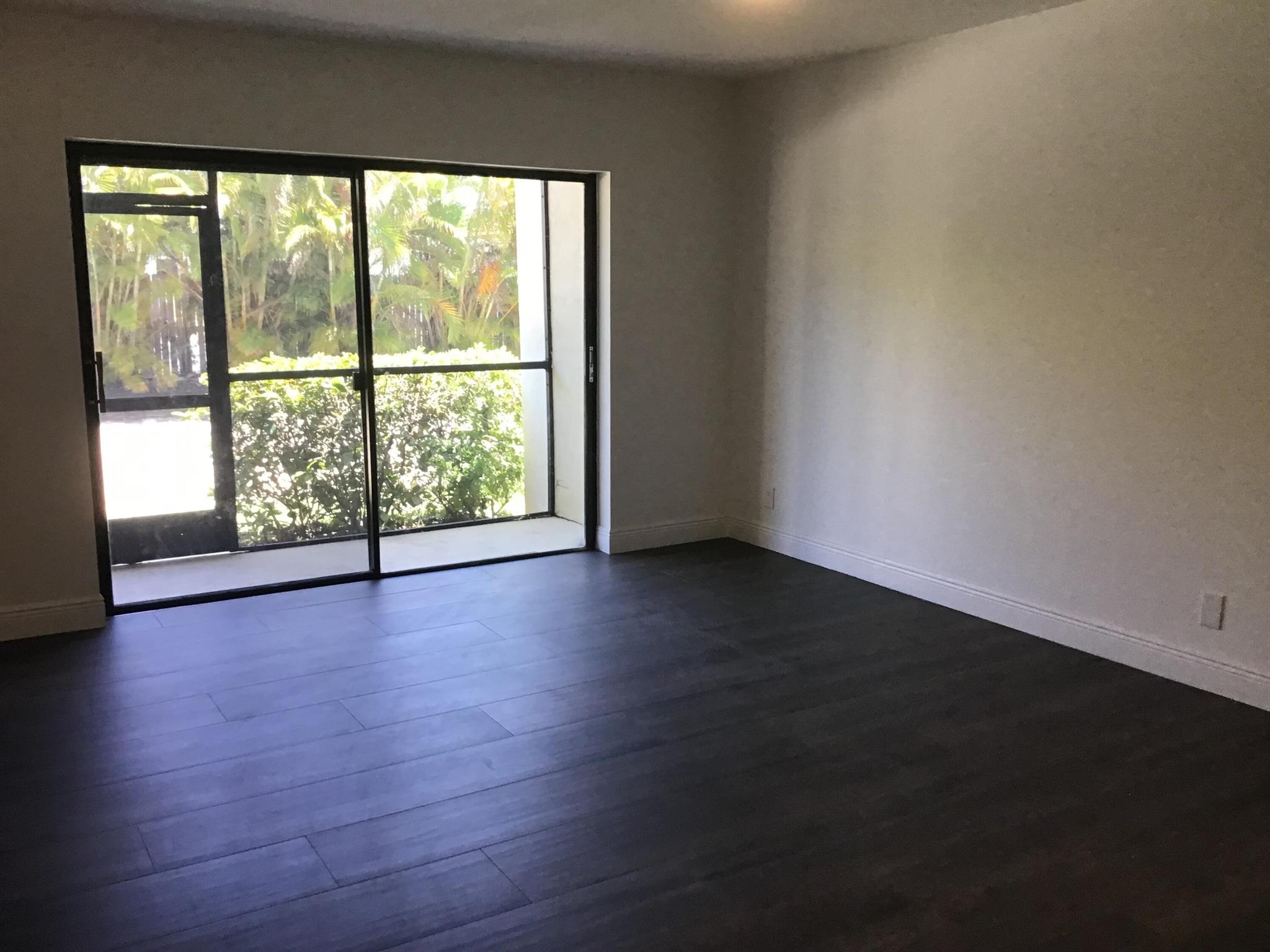 150 Pineview Road D4