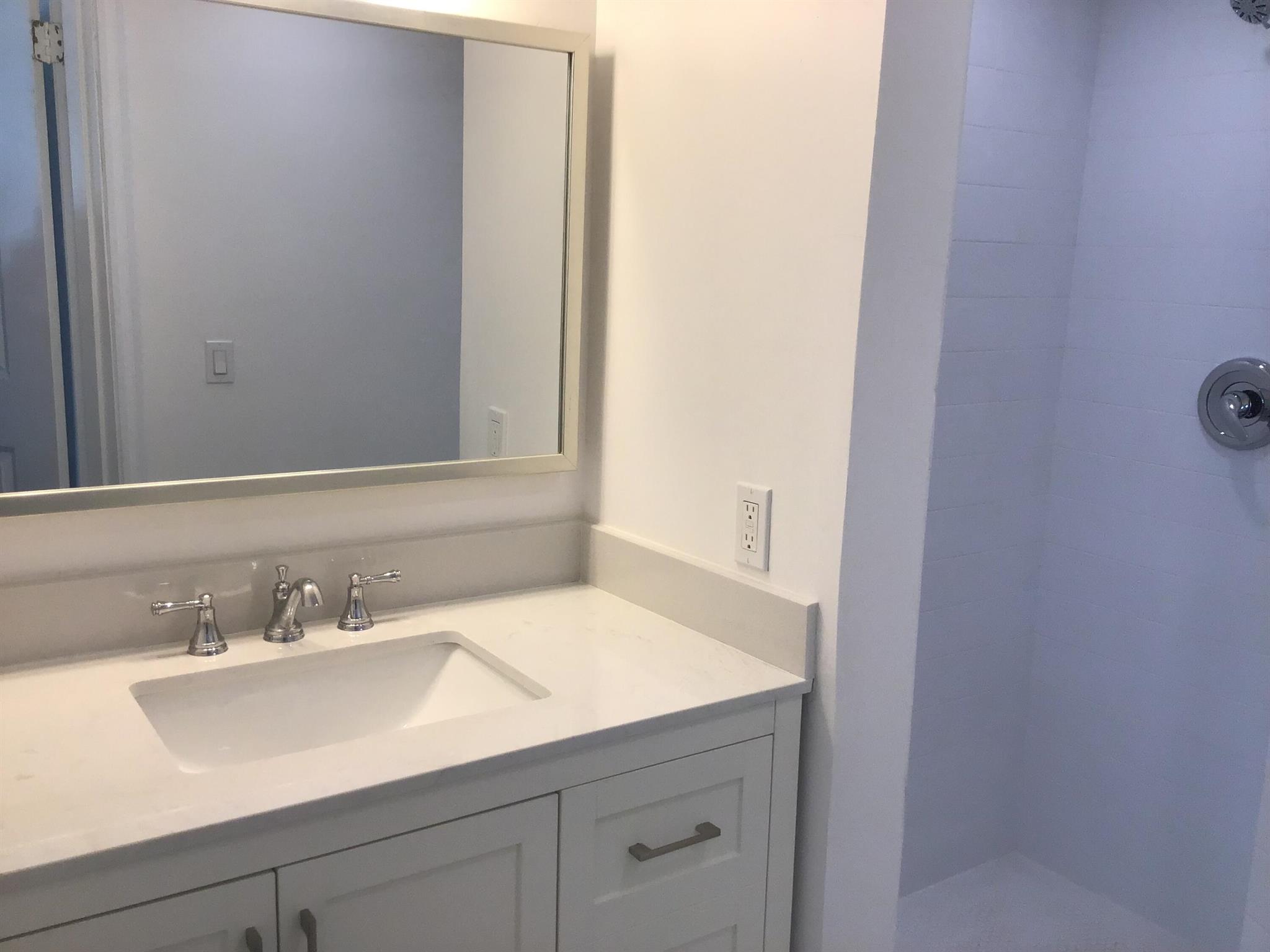 150 Pineview Road D4