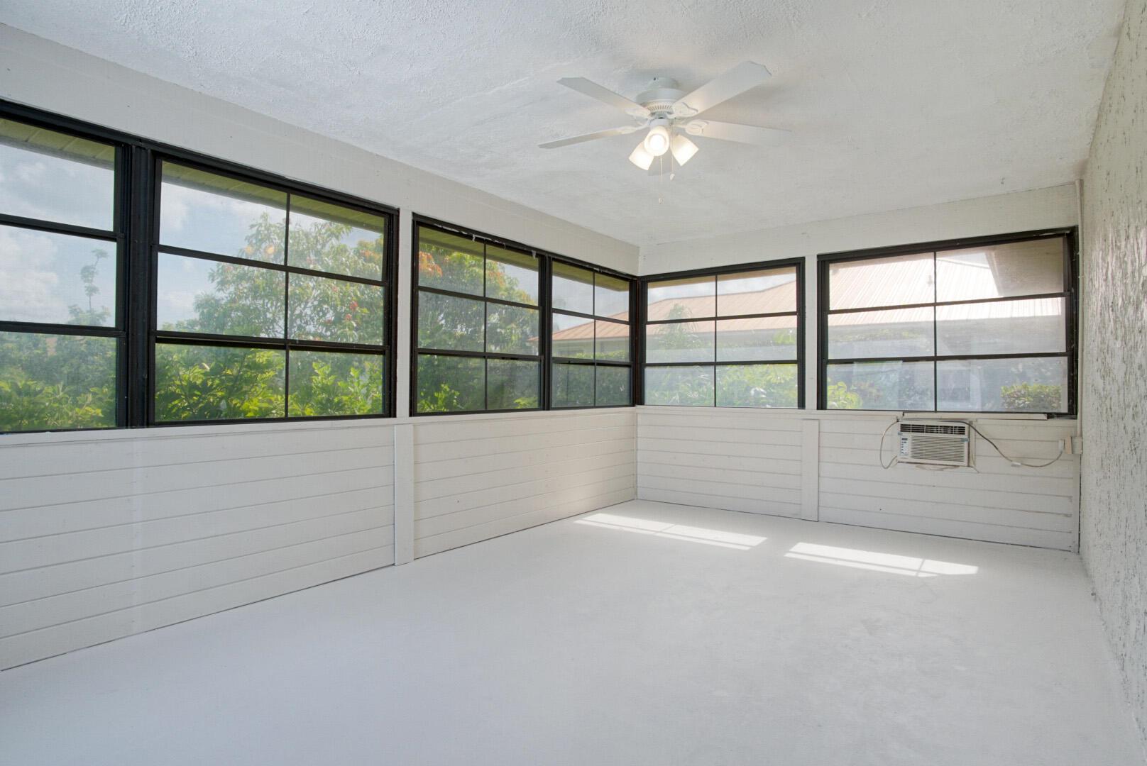 977 SE Bayfront Avenue