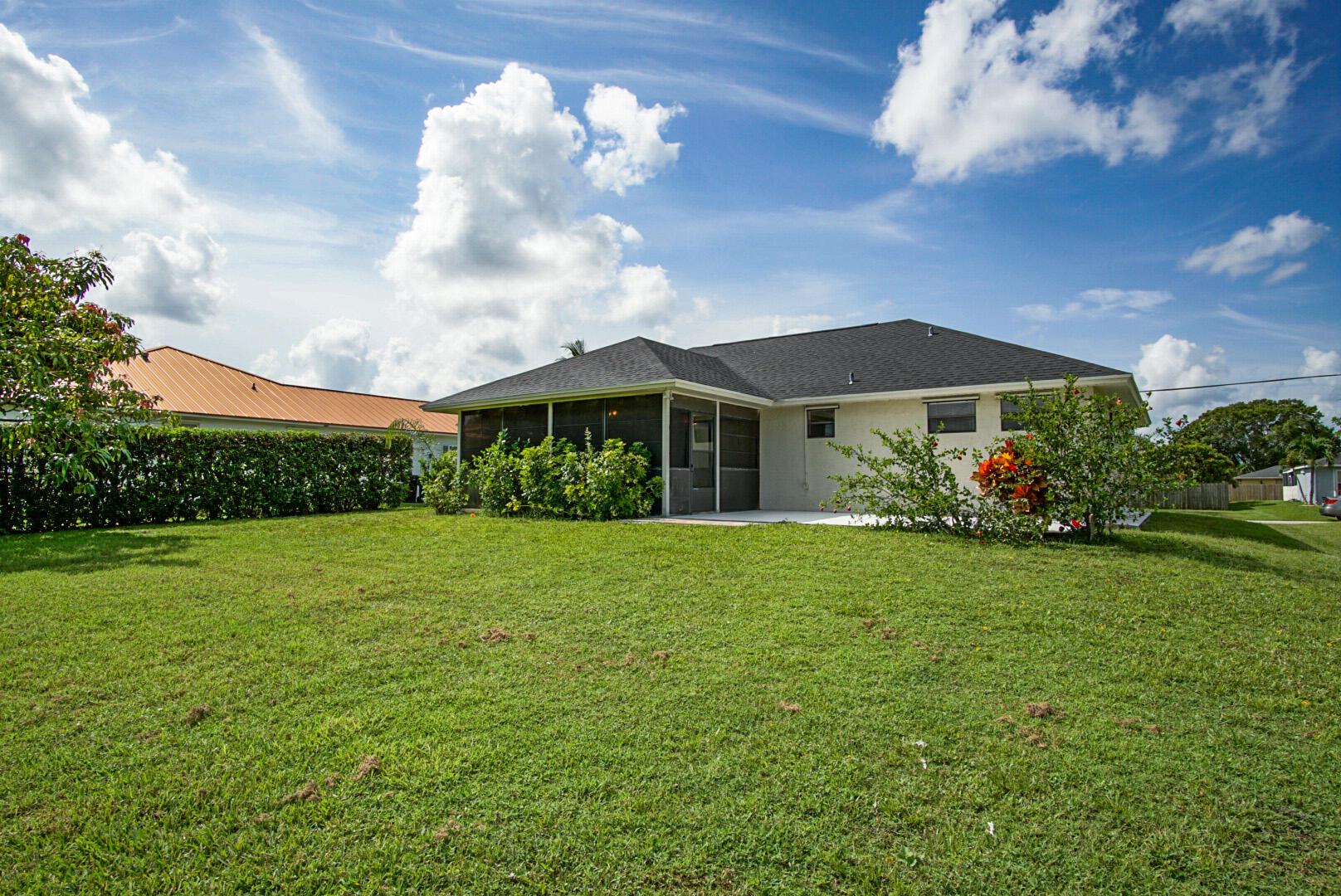 977 SE Bayfront Avenue