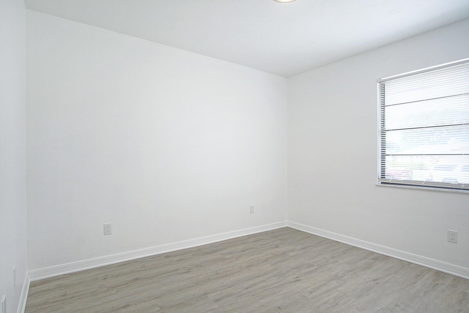 977 SE Bayfront Avenue