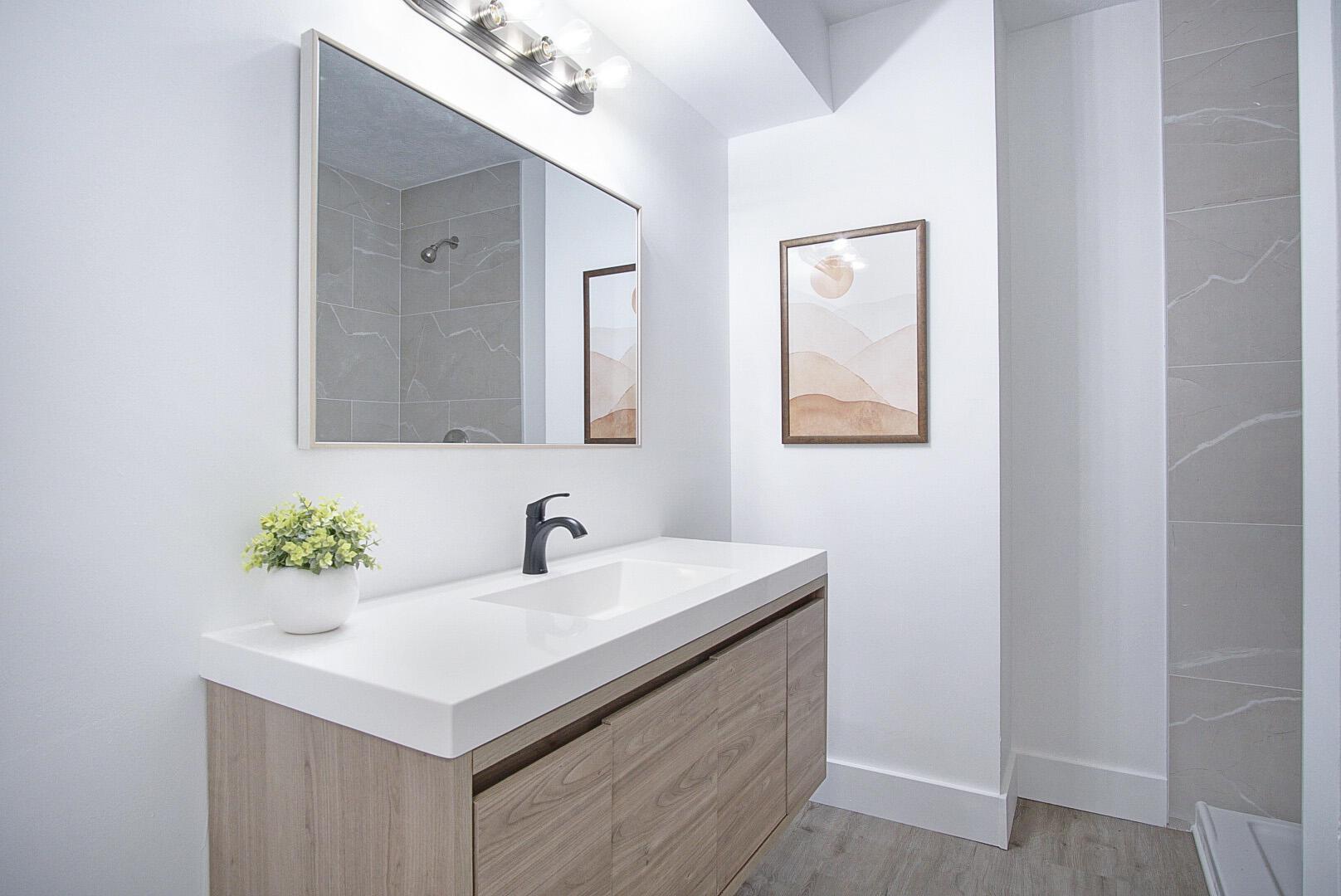 977 SE Bayfront Avenue