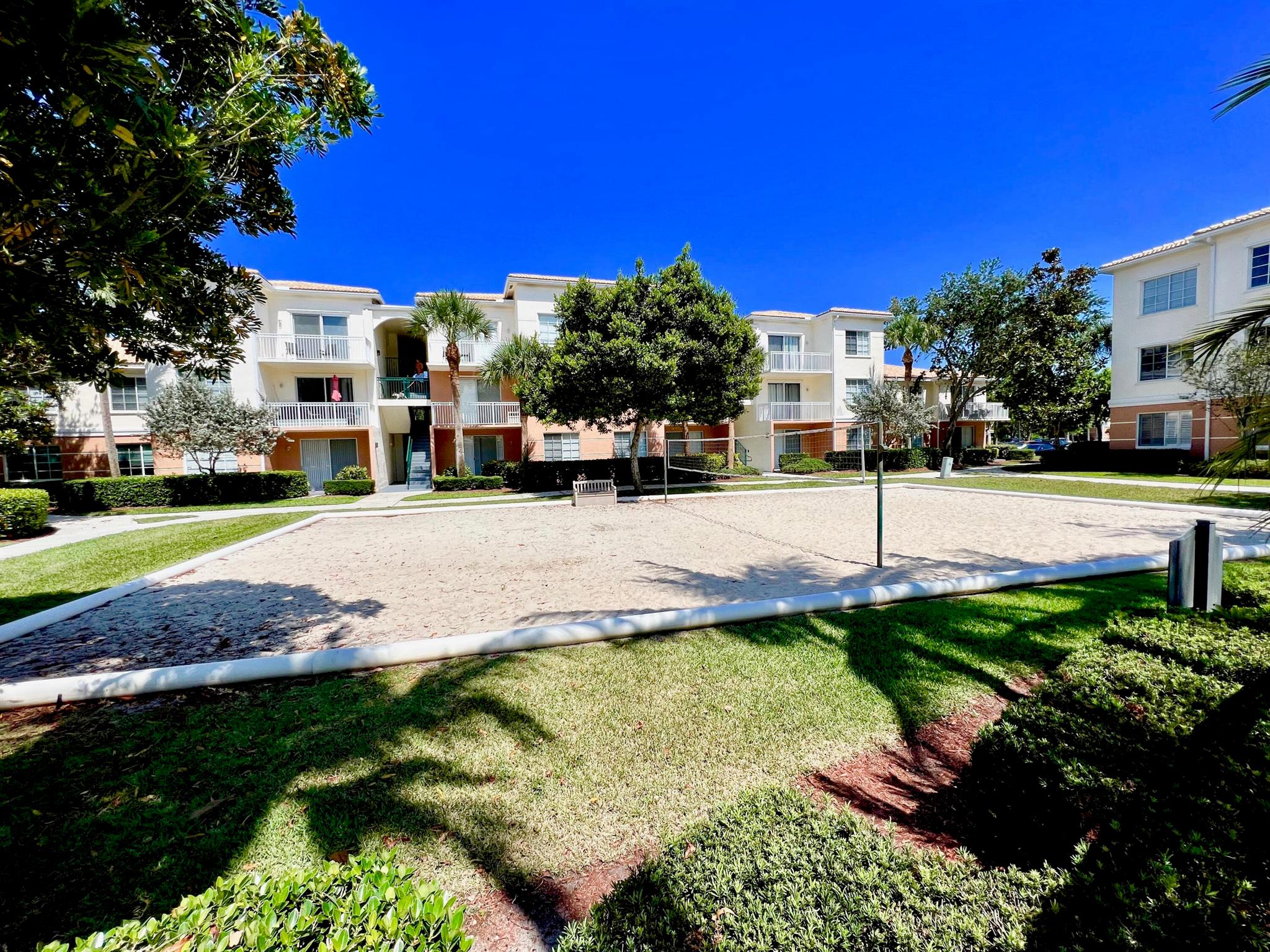 10303 Myrtlewood Circle W