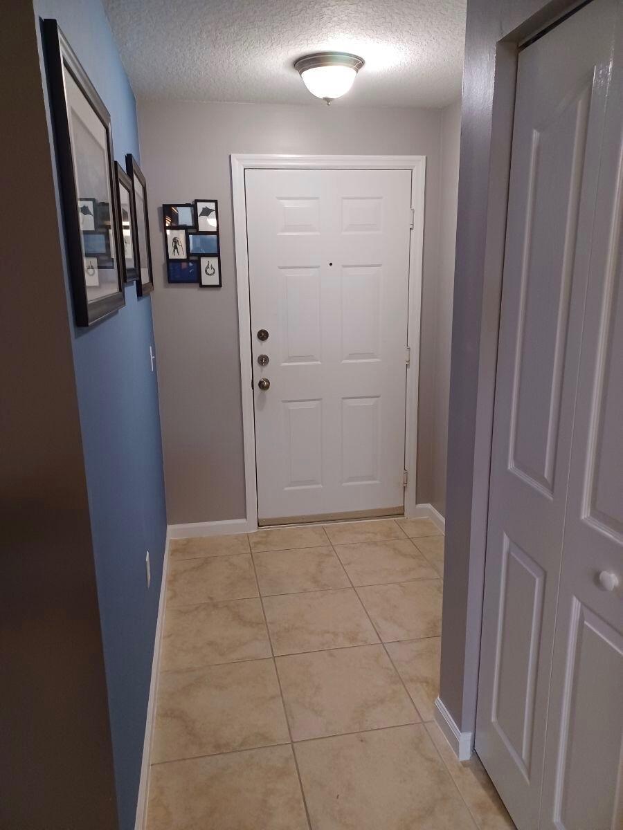 10303 Myrtlewood Circle W