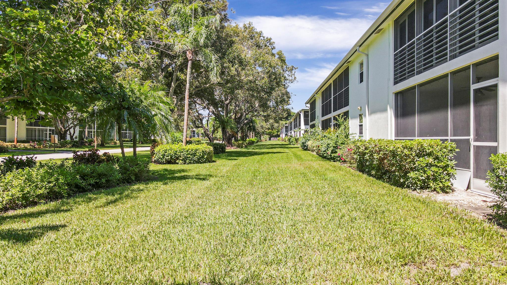 1 Westwood Avenue 201f