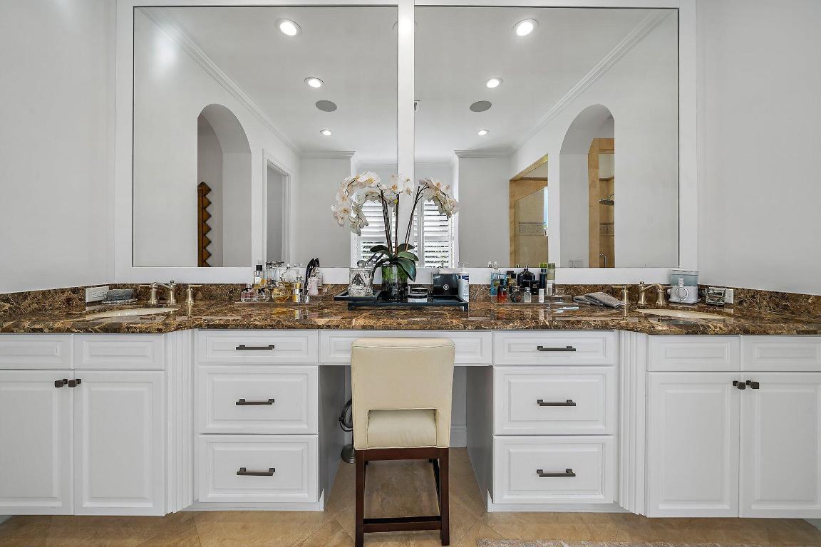 11513 Green Bayberry Drive