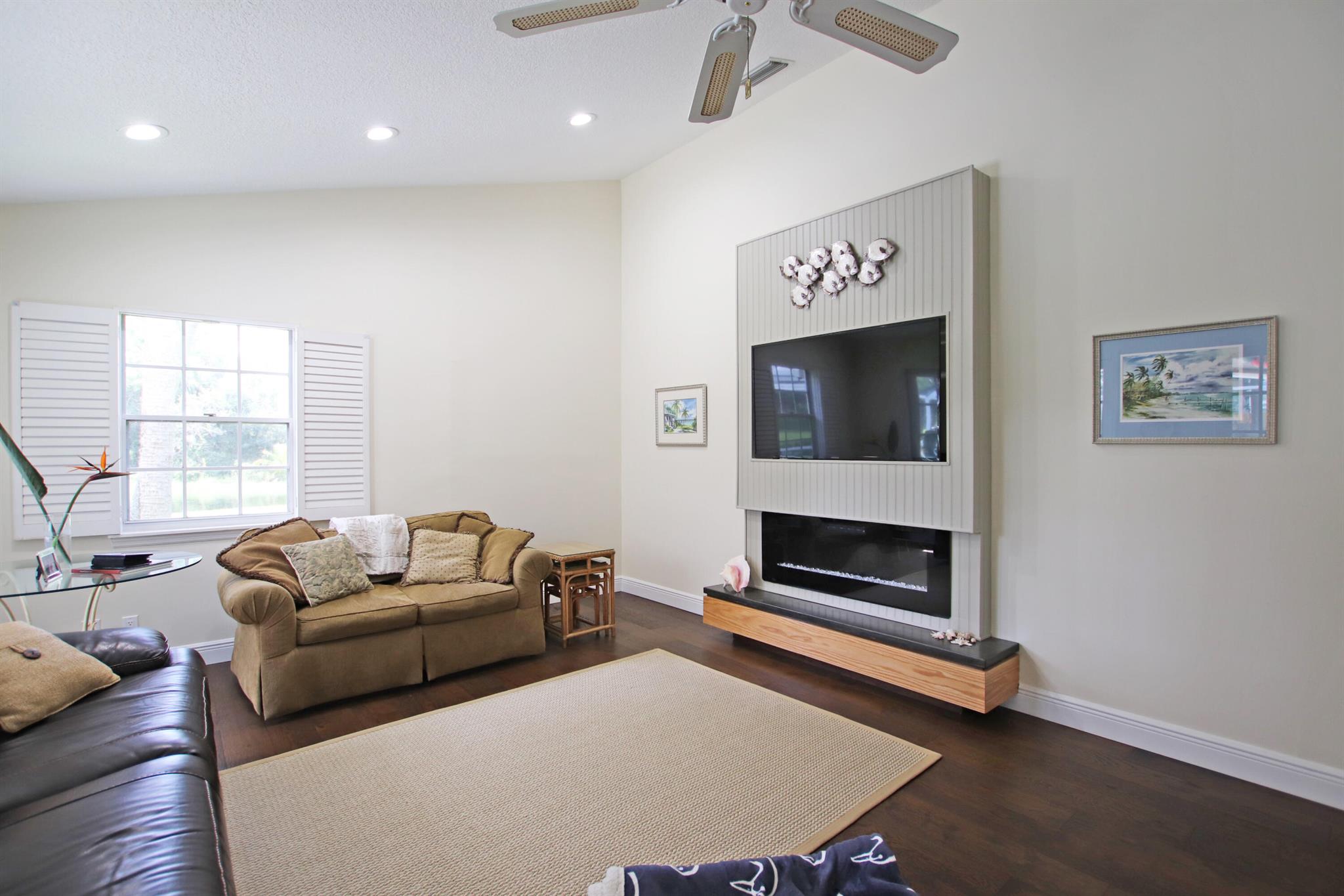 19642 Red Maple Lane