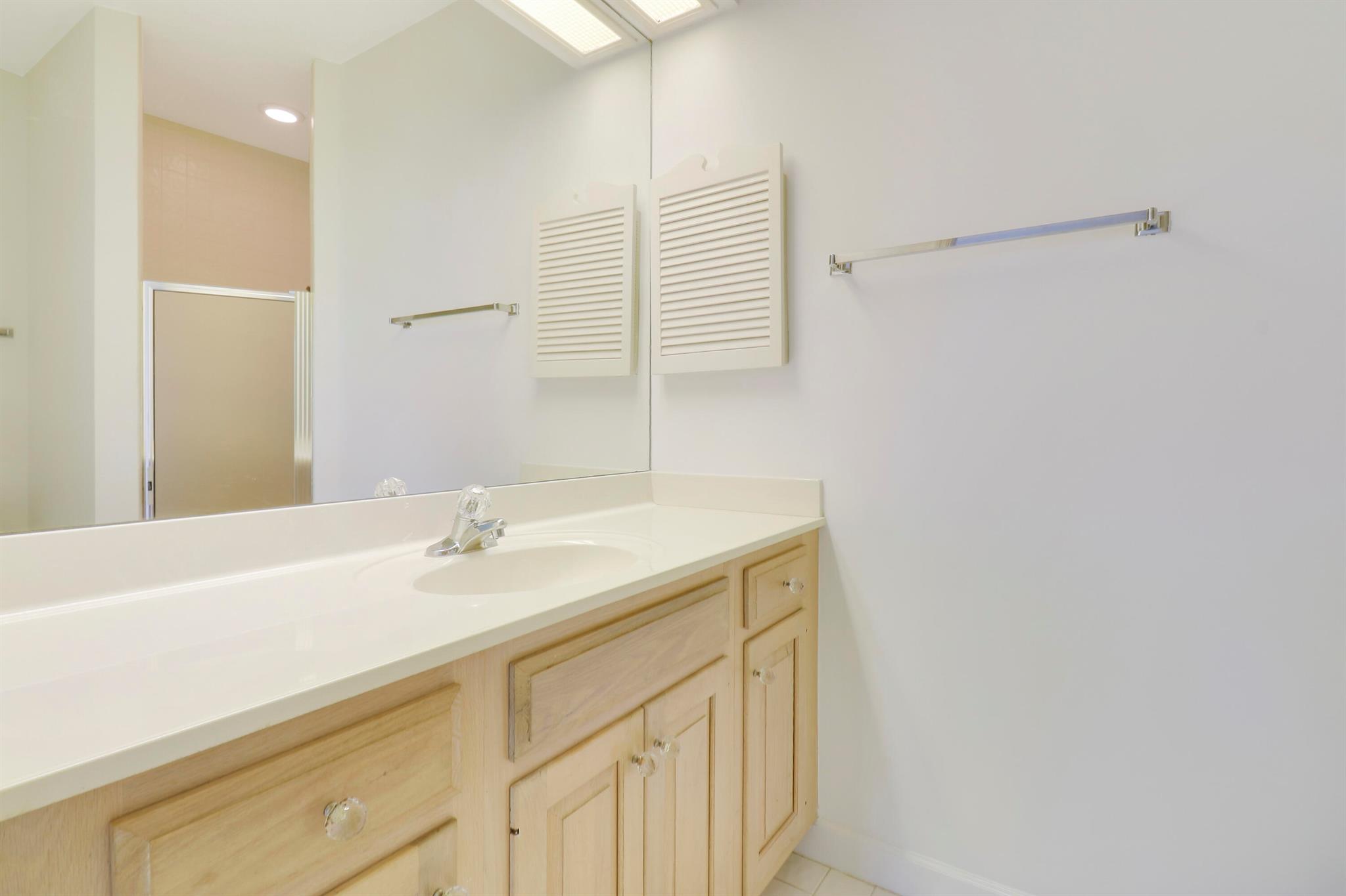 109 SE Turtle Creek Drive