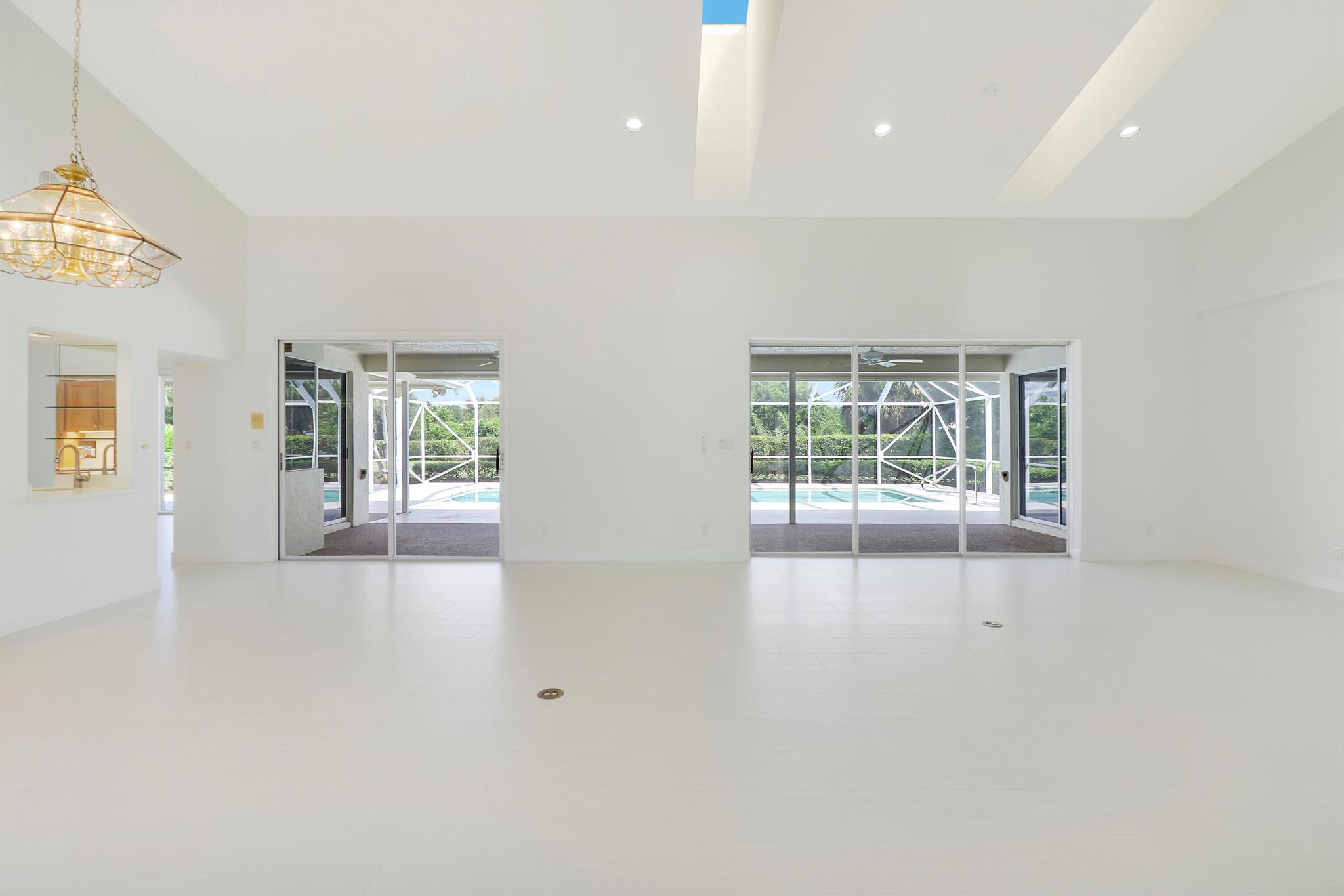 109 SE Turtle Creek Drive