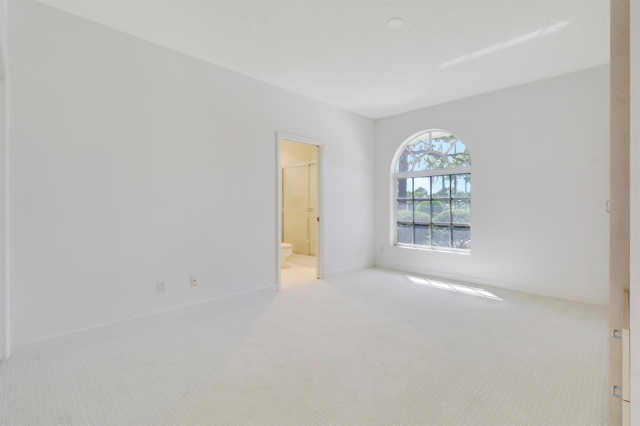 109 SE Turtle Creek Drive