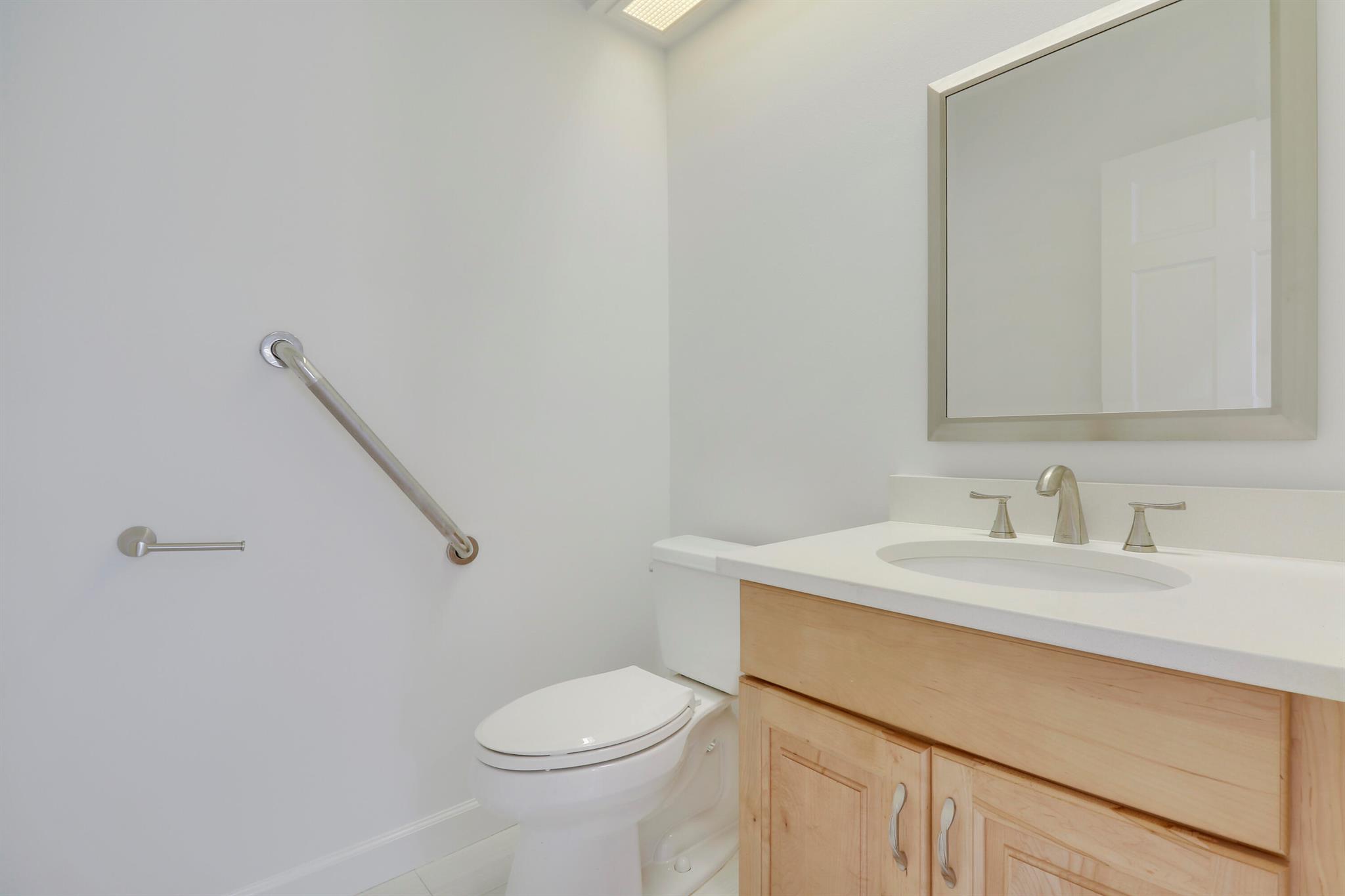 109 SE Turtle Creek Drive