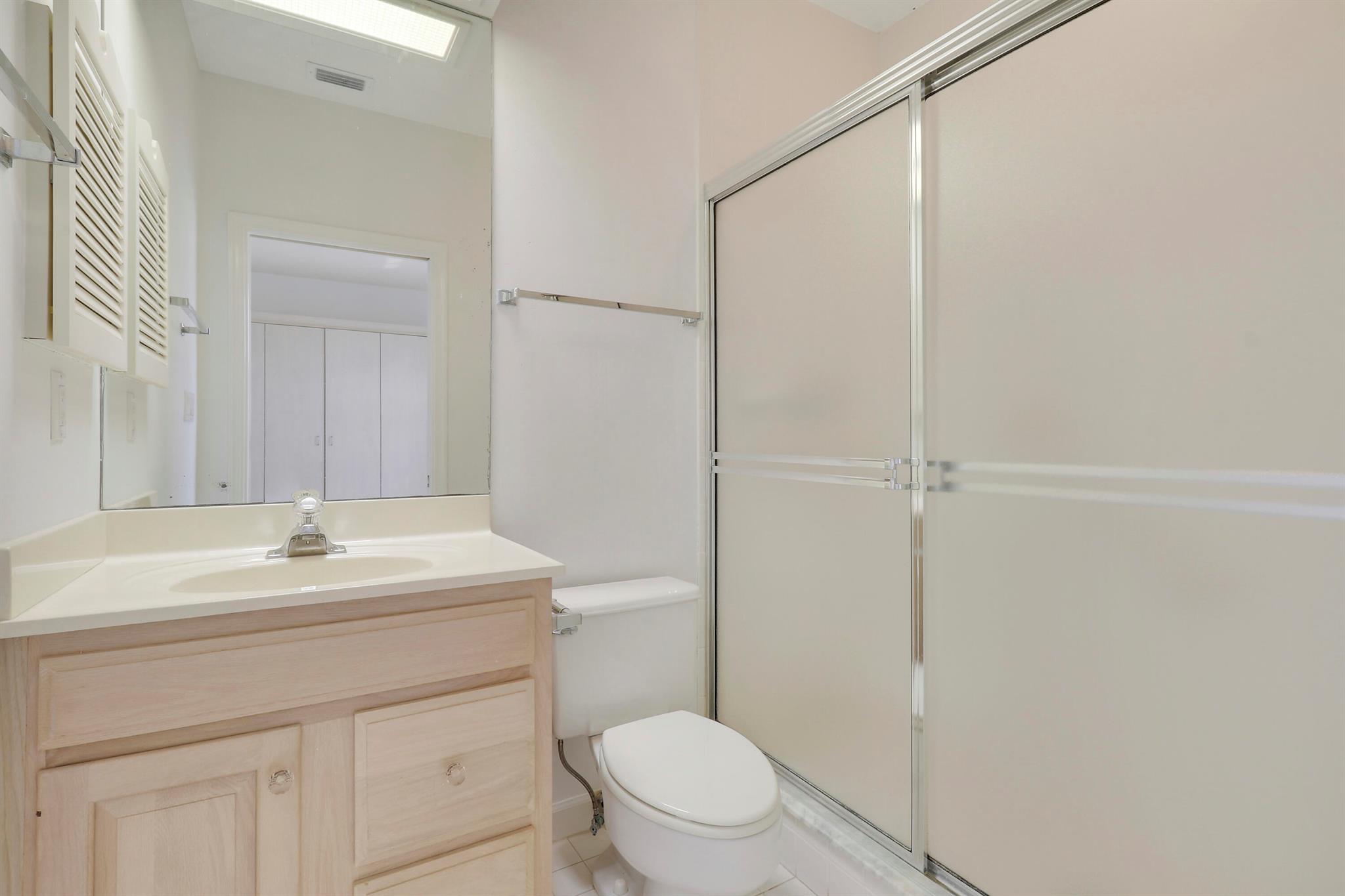 109 SE Turtle Creek Drive