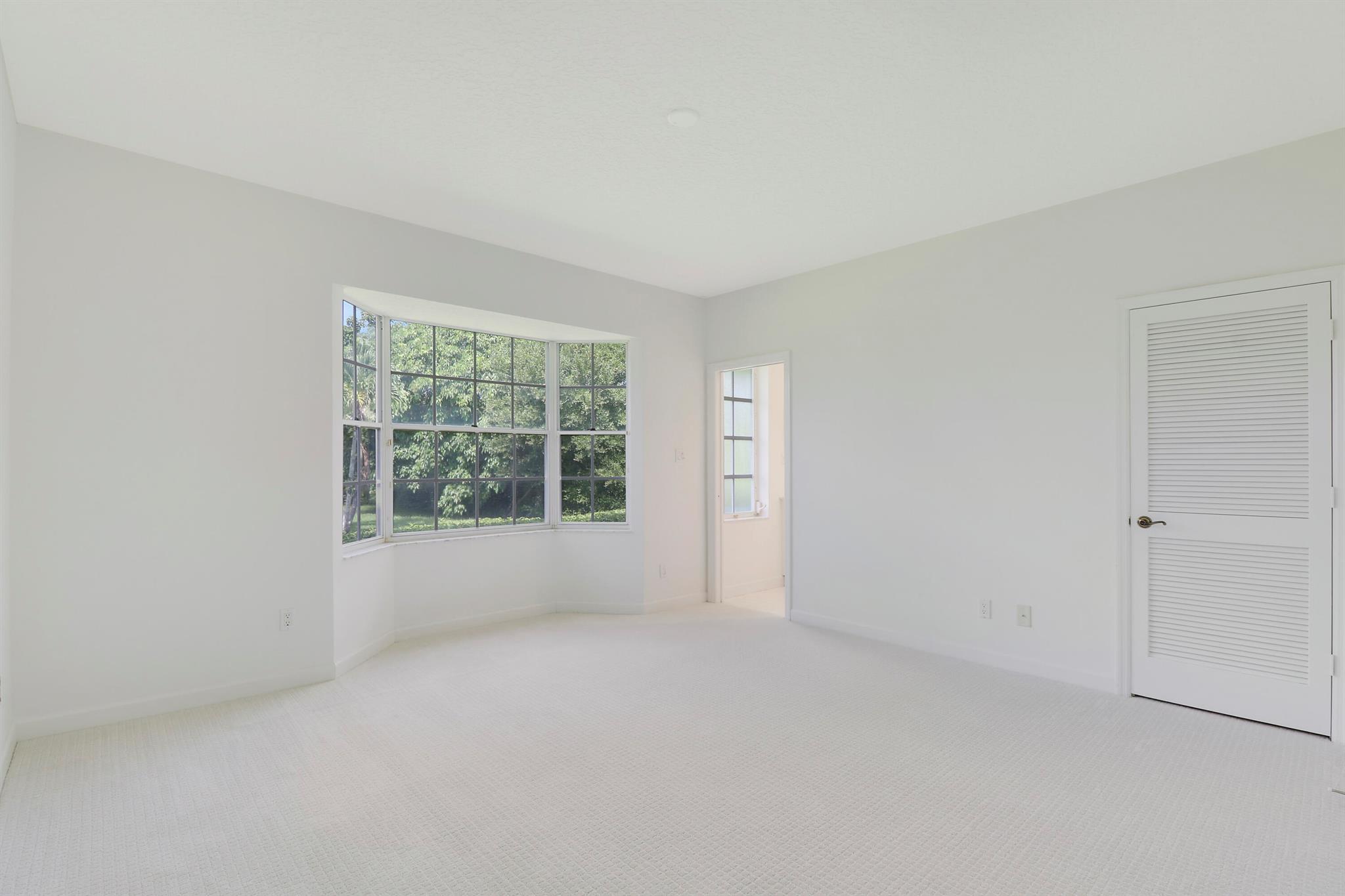 109 SE Turtle Creek Drive