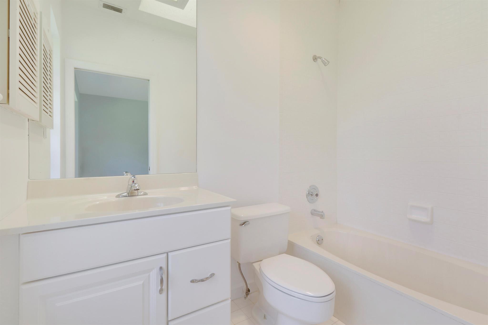 109 SE Turtle Creek Drive