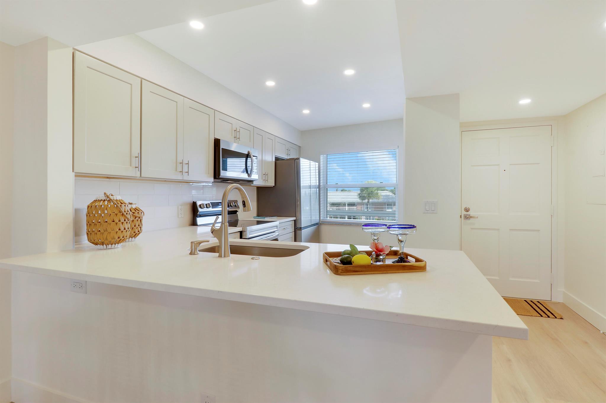 155 Yacht Club Drive 206