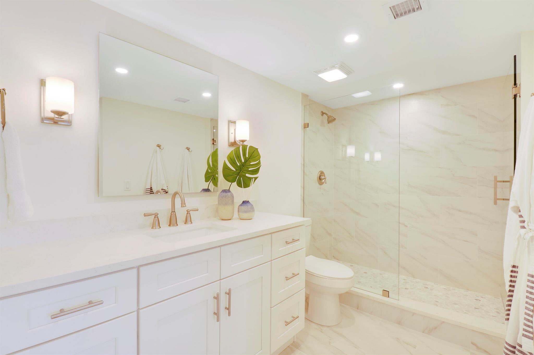 155 Yacht Club Drive 206