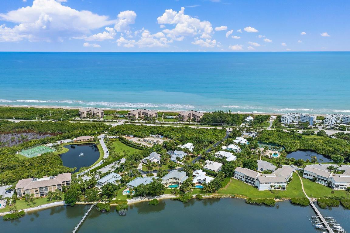 4701 NE Spinnaker Point Place