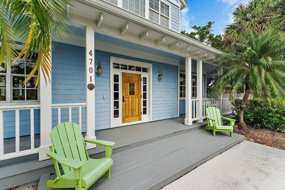 4701 NE Spinnaker Point Place