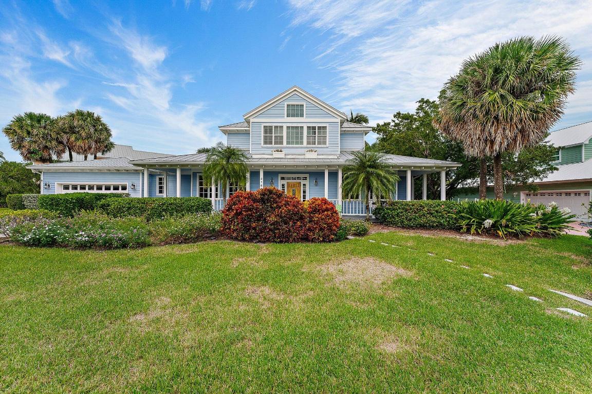 4701 NE Spinnaker Point Place