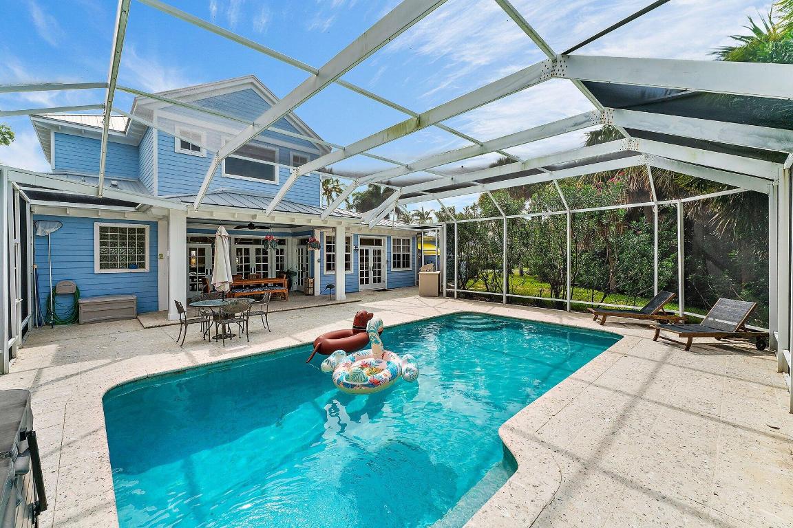 4701 NE Spinnaker Point Place