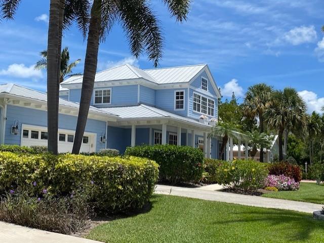 4701 NE Spinnaker Point Place