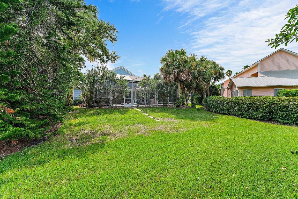 4701 NE Spinnaker Point Place