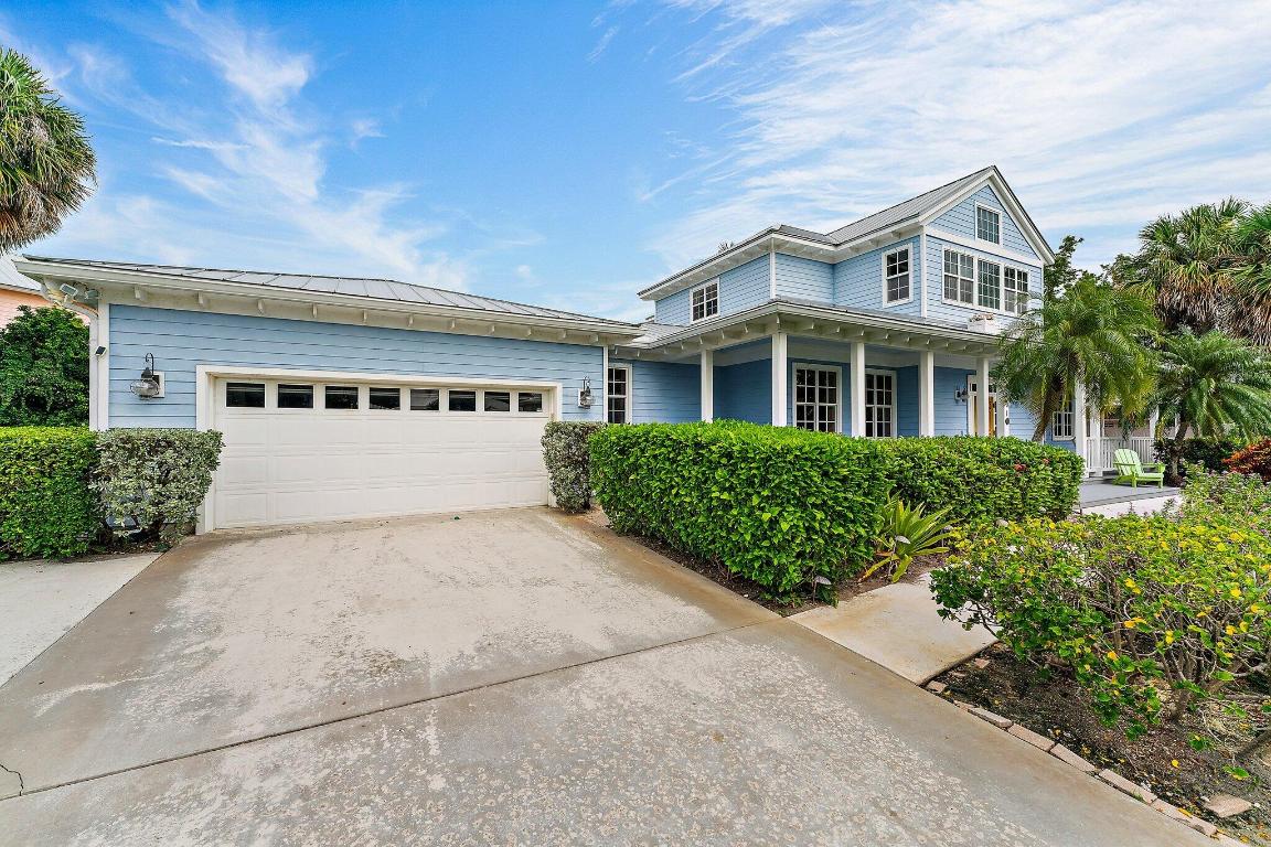 4701 NE Spinnaker Point Place