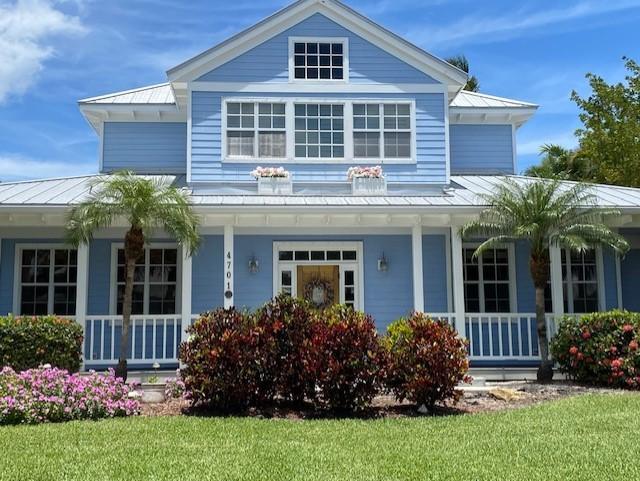 4701 NE Spinnaker Point Place