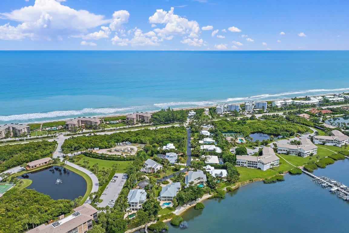 4701 NE Spinnaker Point Place