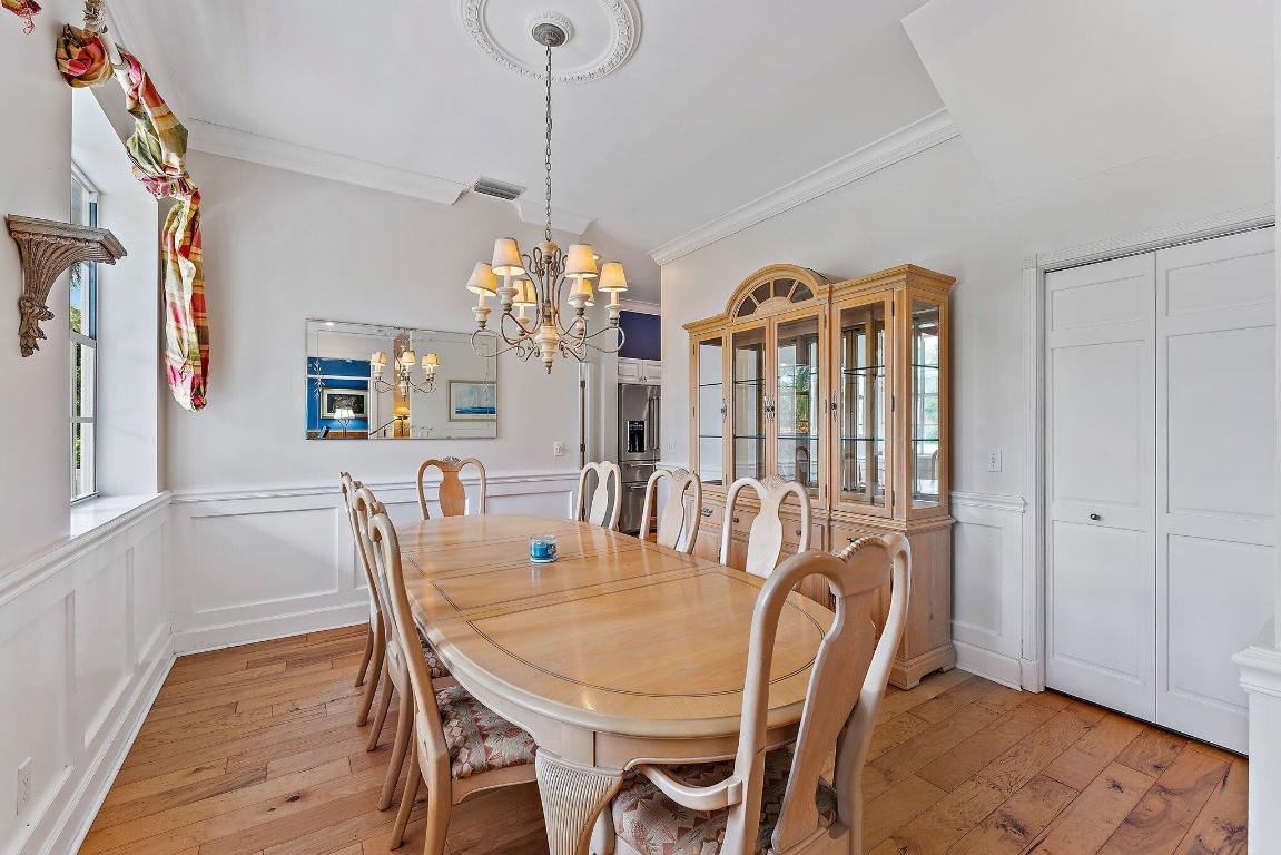 4701 NE Spinnaker Point Place