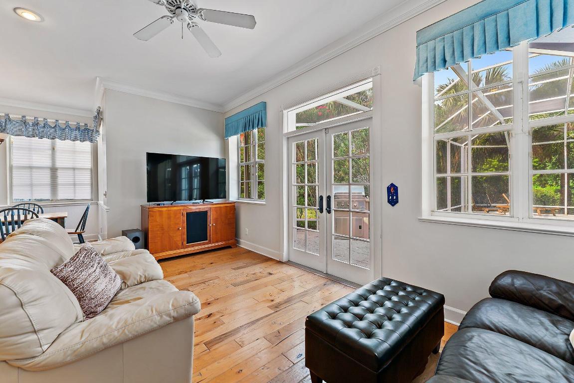 4701 NE Spinnaker Point Place