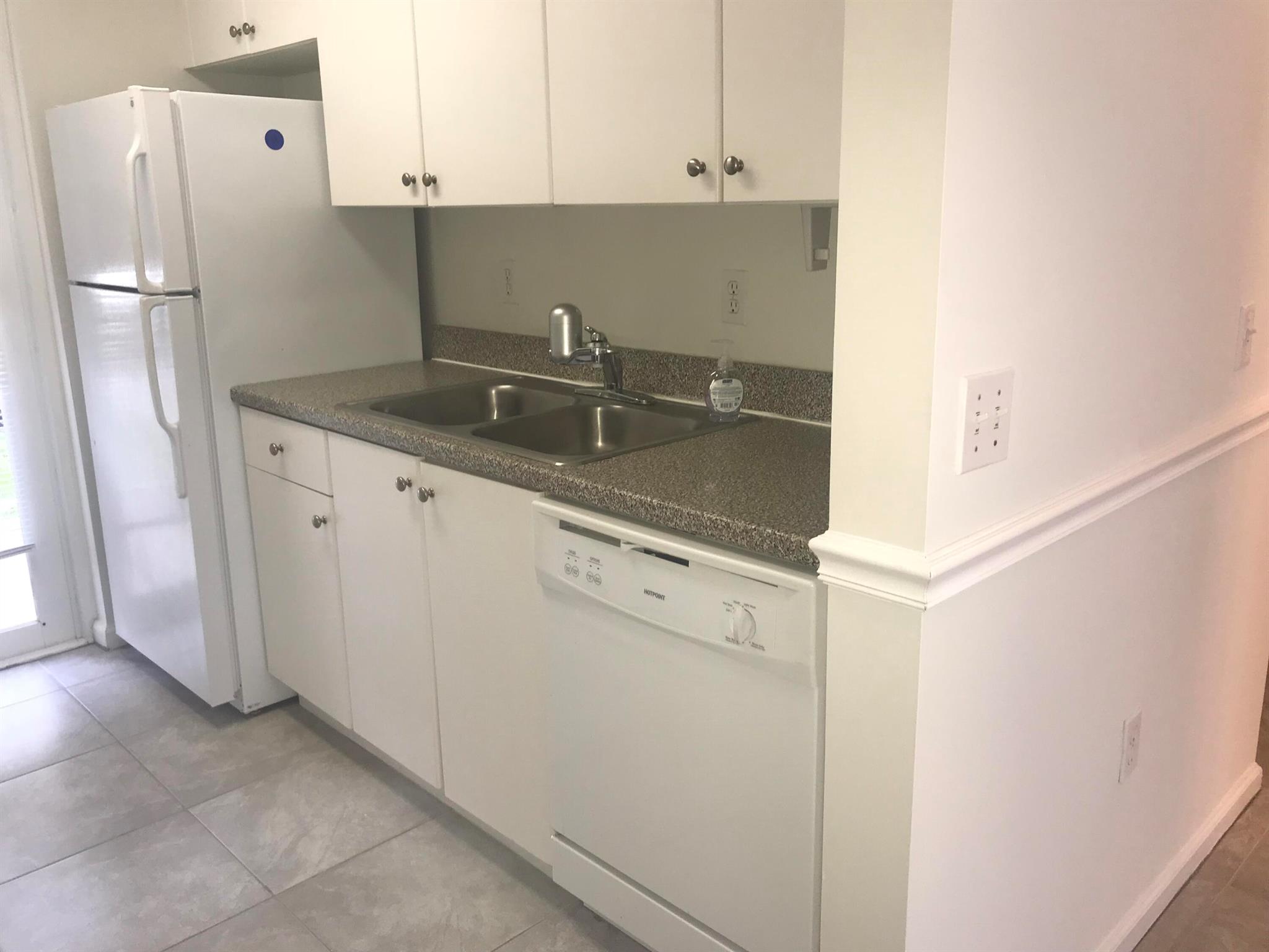 4812 S Central Boulevard 15