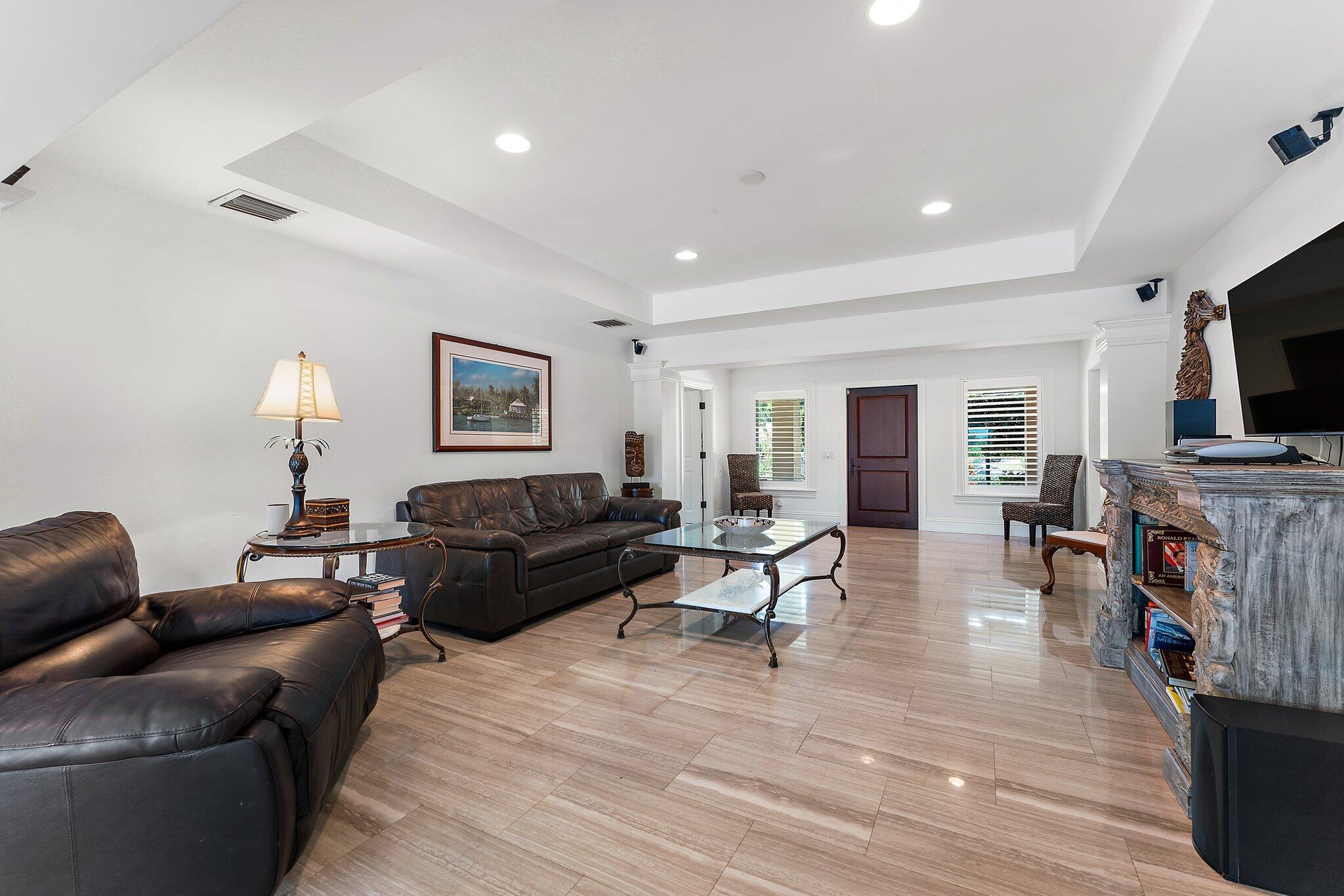 210 Golfview Drive