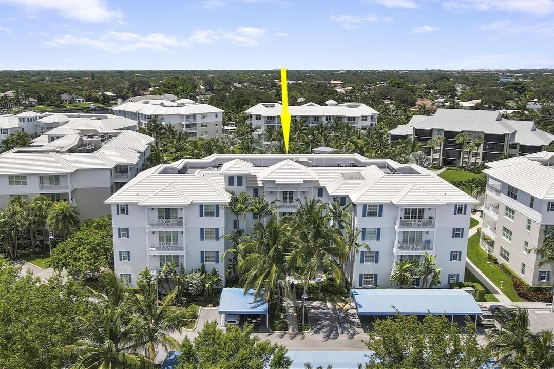 941 Bay Colony Drive S