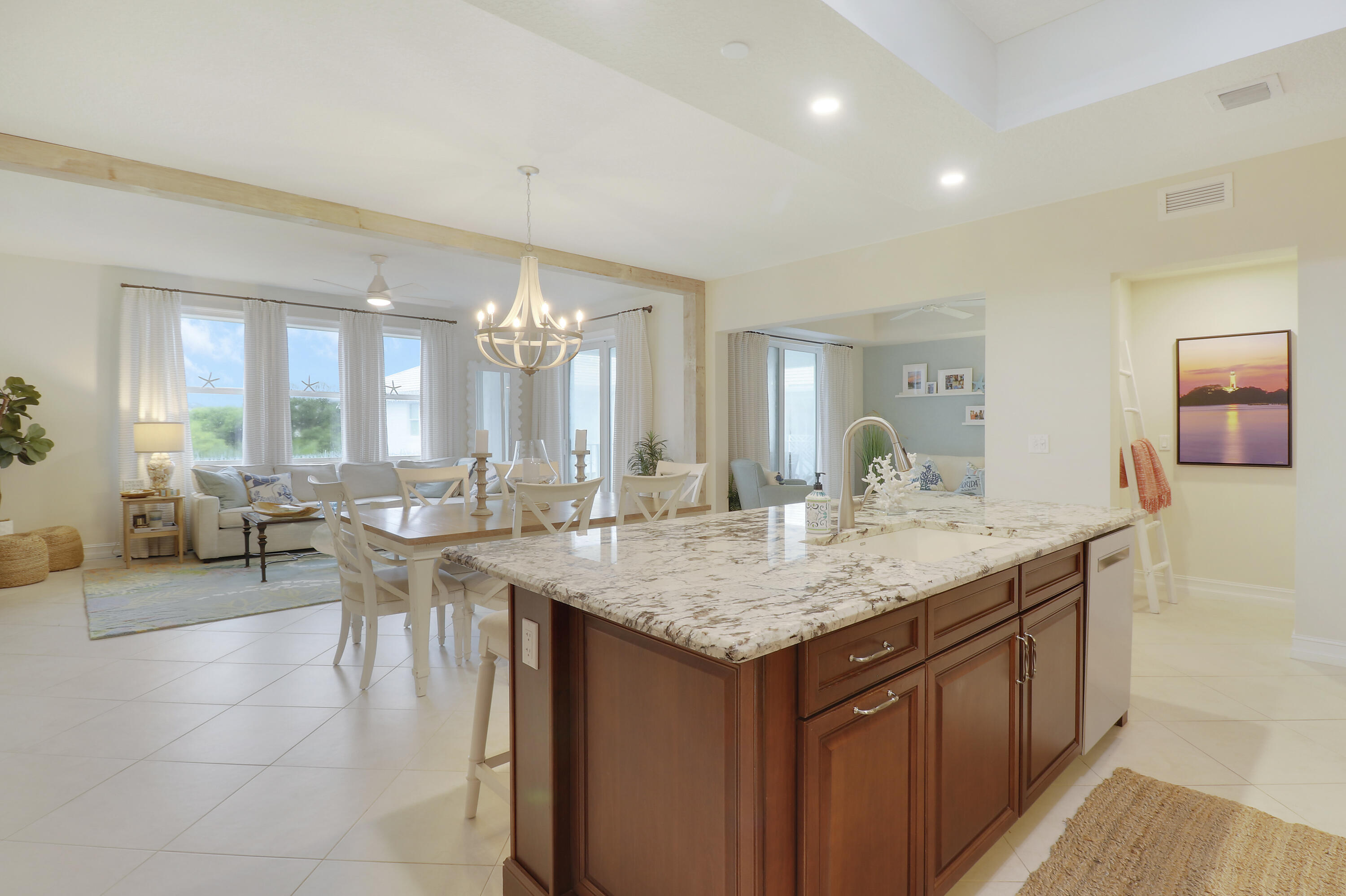 941 Bay Colony Drive S