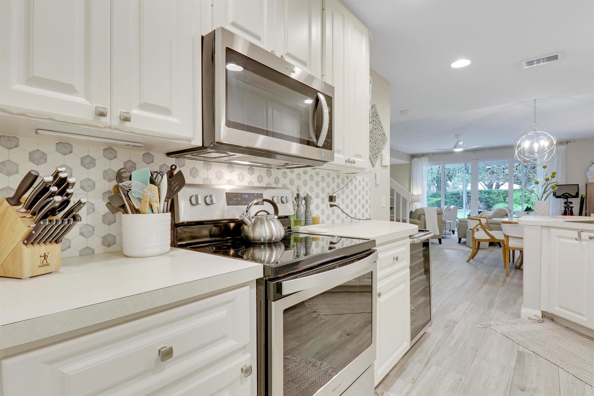 462 Capistrano Drive