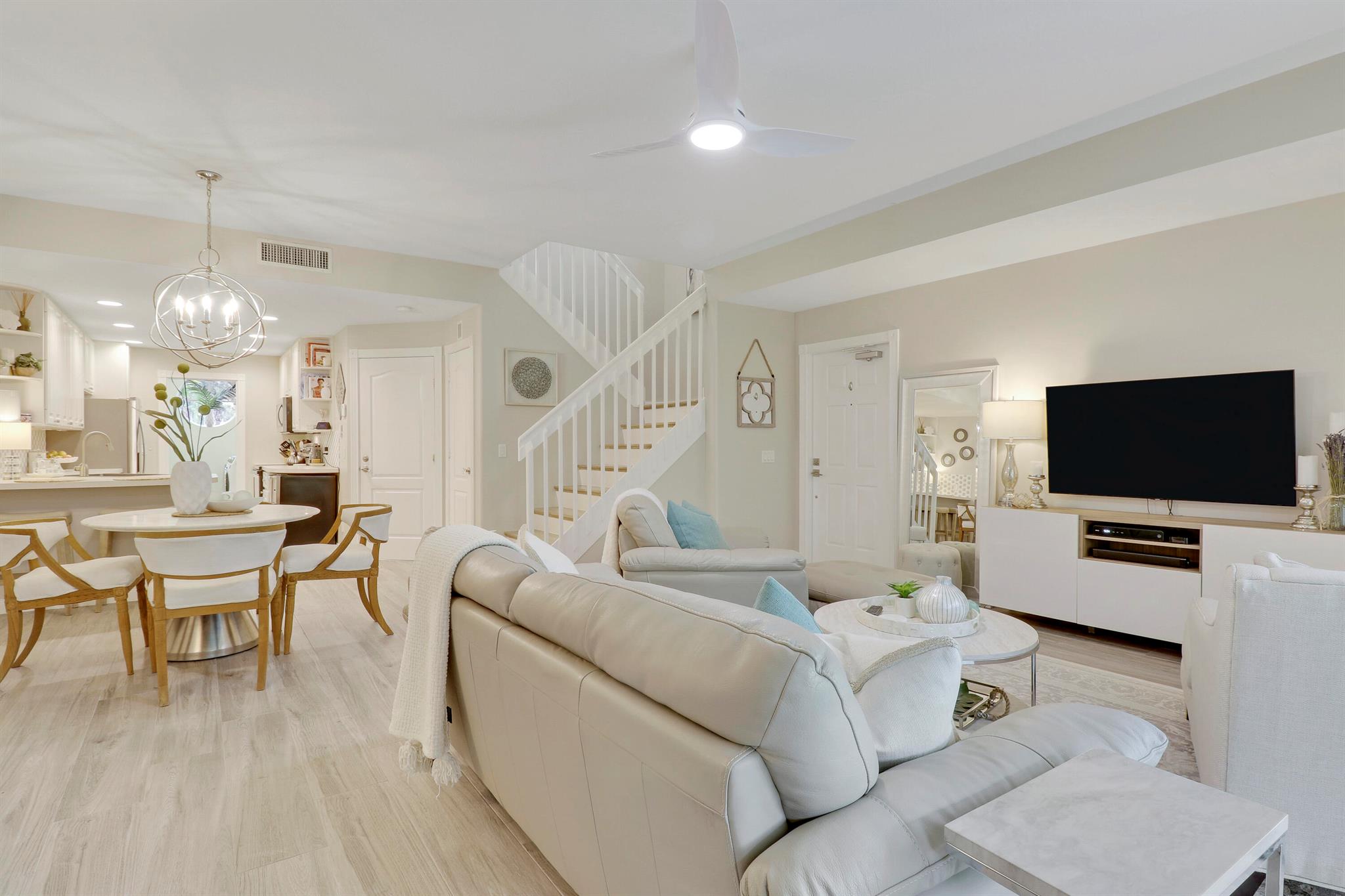 462 Capistrano Drive