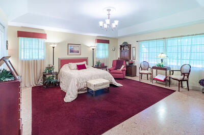 2481 NW Everglades Boulevard