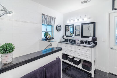 2481 NW Everglades Boulevard