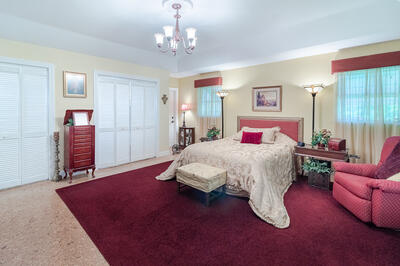 2481 NW Everglades Boulevard