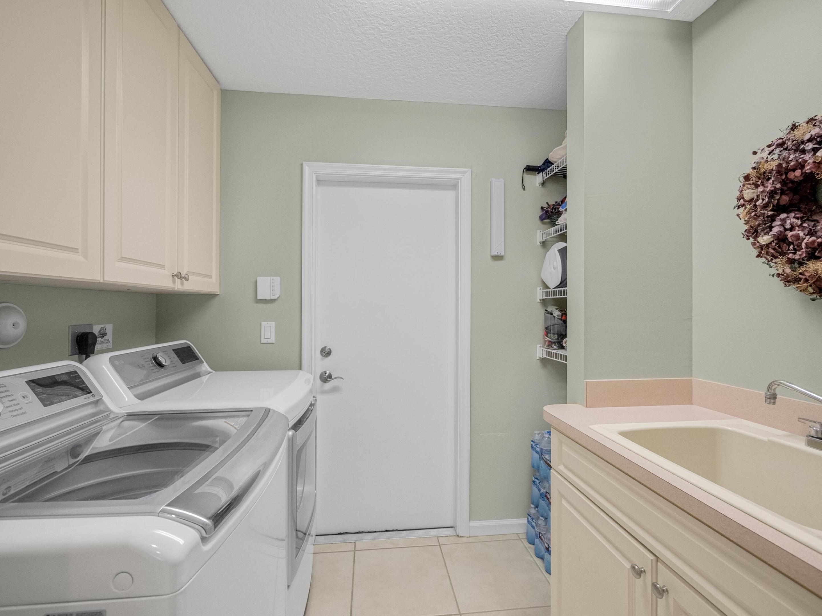 8517 SW Sea Captain Drive