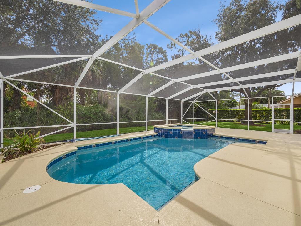 8517 SW Sea Captain Drive