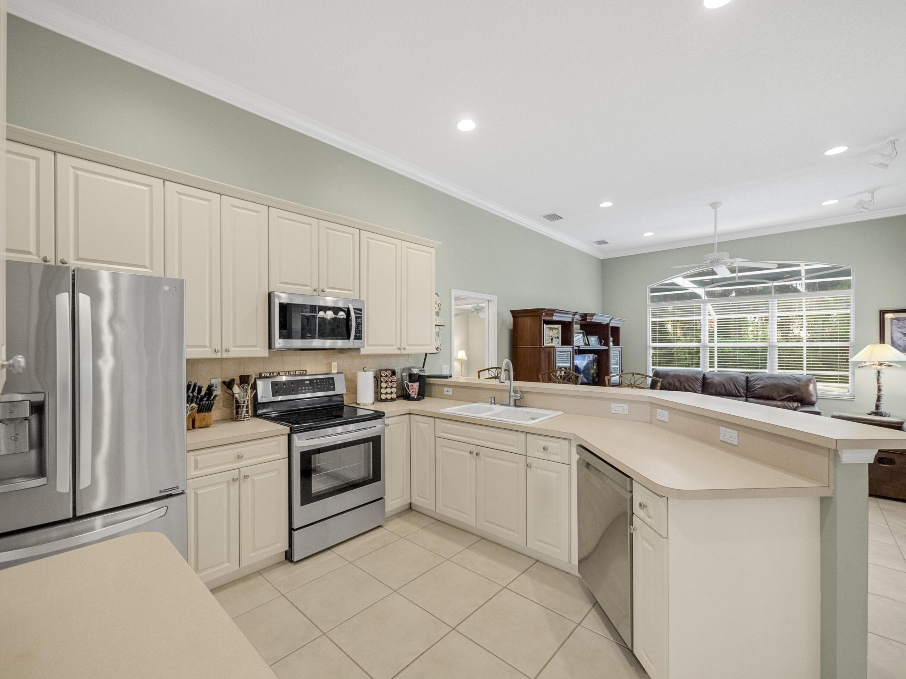 8517 SW Sea Captain Drive