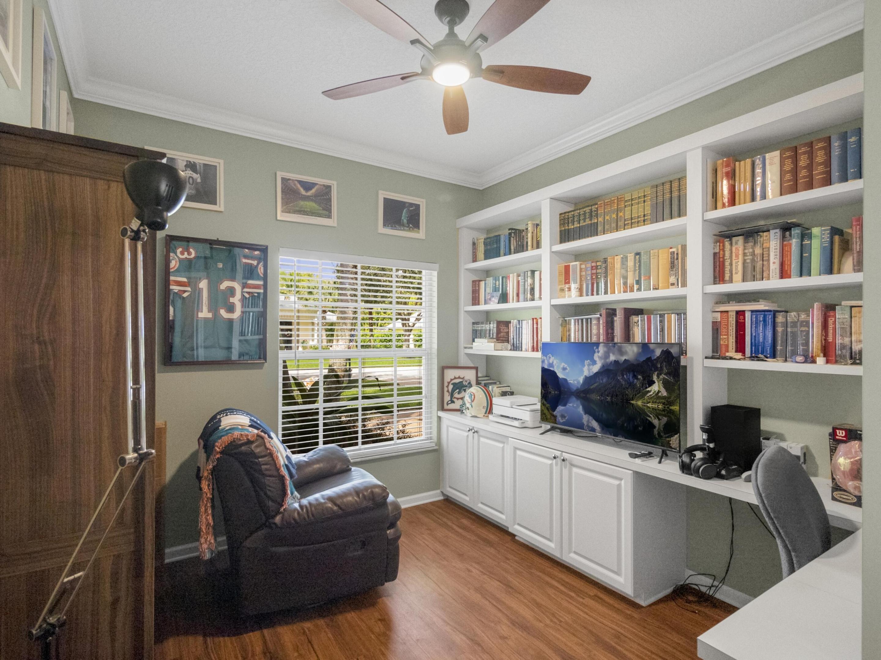 8517 SW Sea Captain Drive