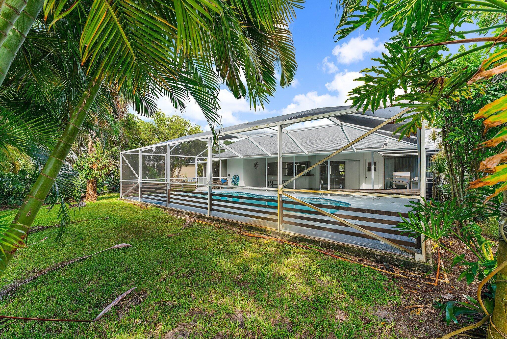 2238 SE Lucaya Street