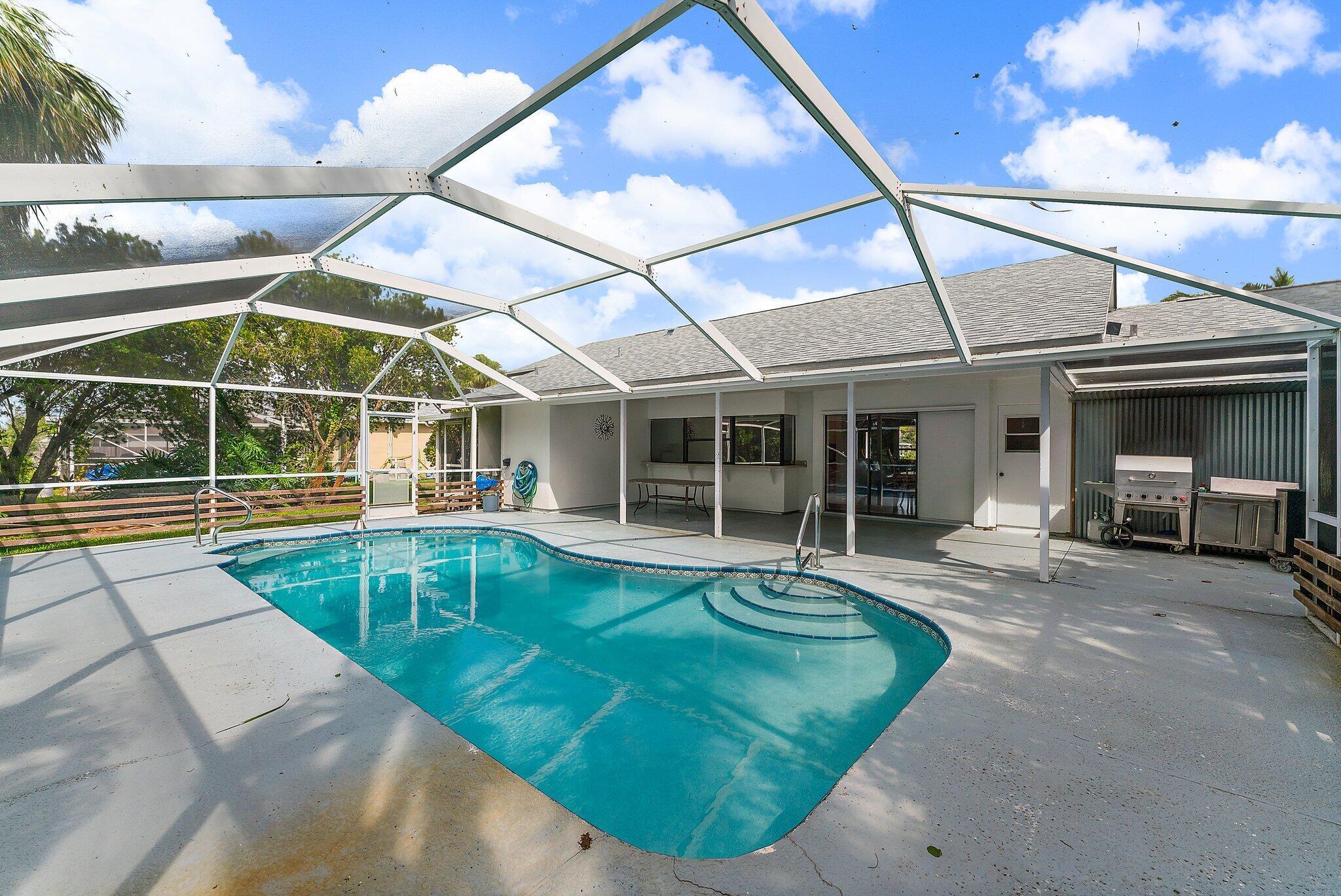 2238 SE Lucaya Street