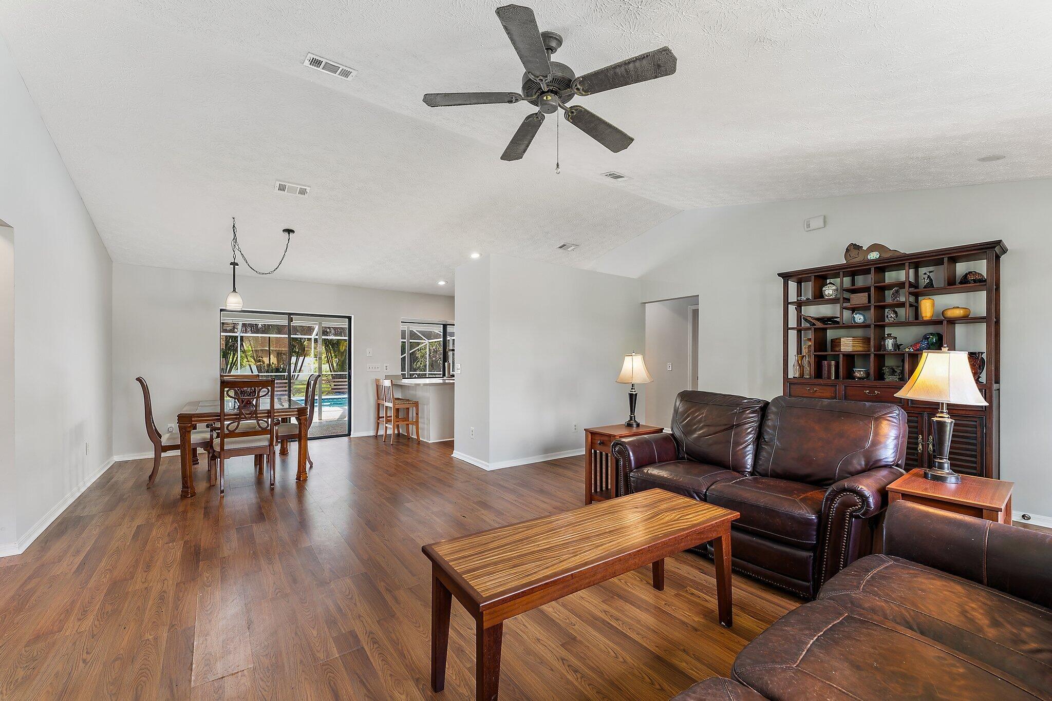 2238 SE Lucaya Street